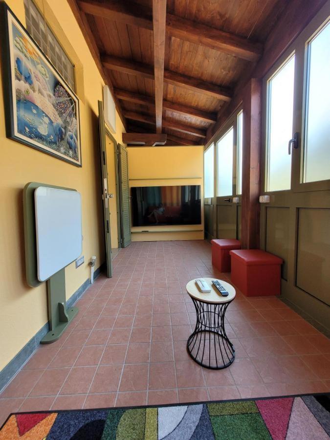 Intero Appartamento Con Giardino E Colazione Dario Parma Luaran gambar