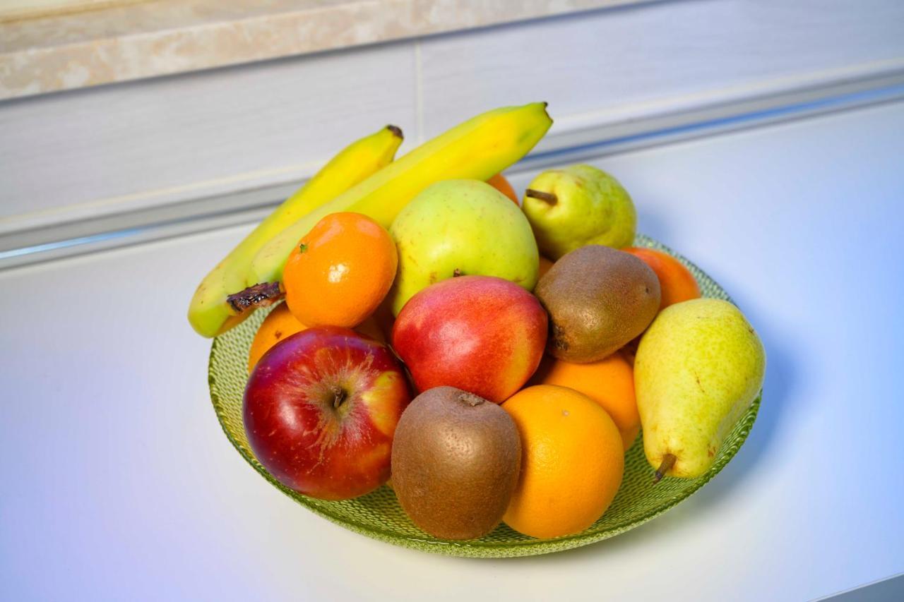 Intero Appartamento Con Giardino E Colazione Dario Parma Luaran gambar